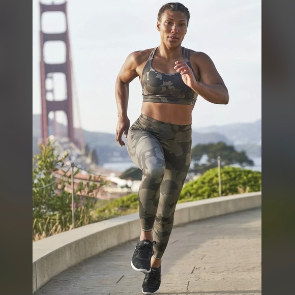 Athleta Ultimate Stash Pocket Camo 7/8 Tight SP Small Petite - Picture 8 of 12